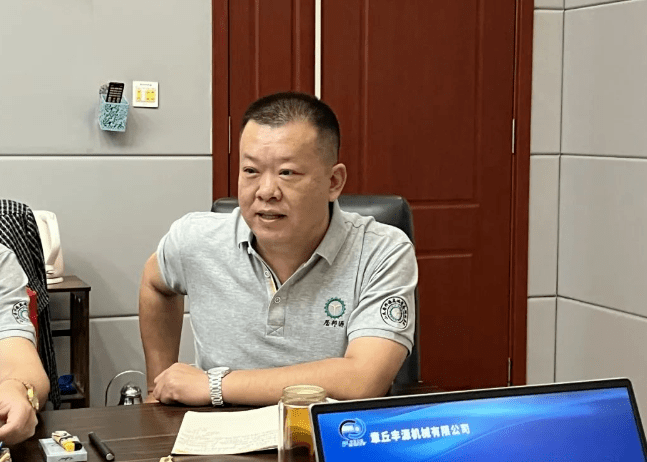 大家一起對行業(yè)案例進行分析，討論行業(yè)開發(fā)的策略，旨在深入了解客戶需求后，給不同行業(yè)客戶提供專業(yè)解決方案，與客戶一起成長。